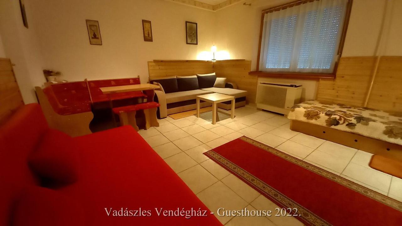 Apartamento Vadászles Vendégház Bukkszentmarton Exterior foto